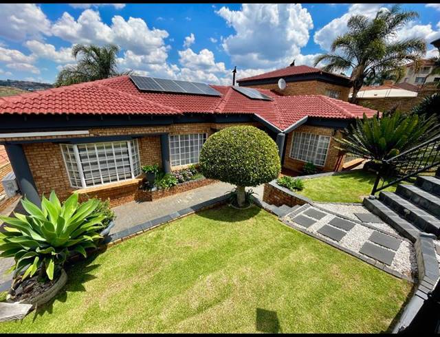 5 BEDROOM HOUSE FOR SALE IN RANGEVIEW